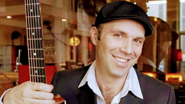 Zanger Gitarist Jackbox live muziek in een natuurgebied