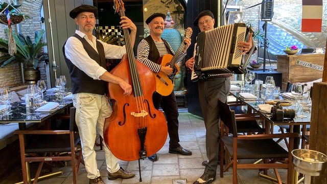 Cafe Bellevue muziektrio Cafe Bellevue muziektrio