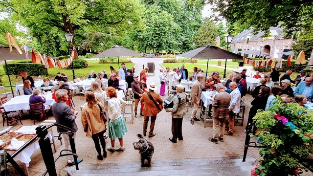 Cafe Bellevue feestband Cafe Bellevue feestband