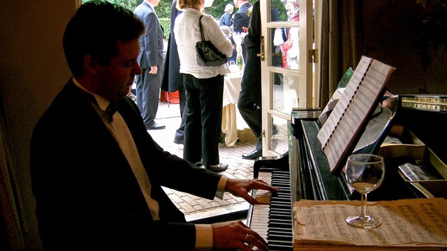 Het Piano Salontrio band met viool of violist Het Piano Salontrio band met viool of violist