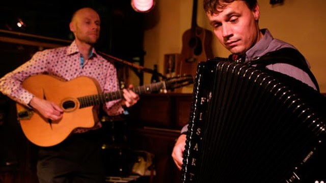 Het Klezmer Trio akoestische achtergrondmuziek Het Klezmer Trio akoestische achtergrondmuziek