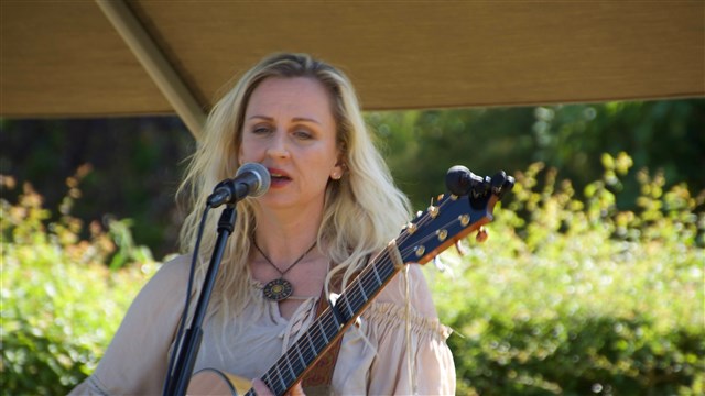 Acoustic Avenue solisten Acoustic Avenue solisten