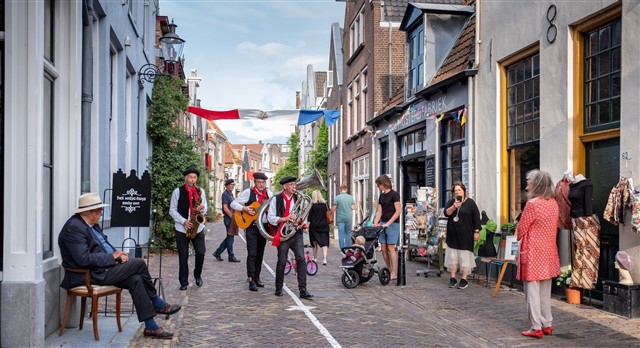 De Fanfare Band Straatmuzikant De Fanfare Band Straatmuzikant