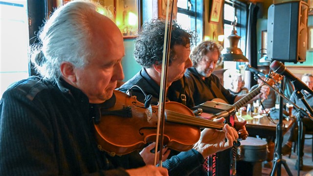 Brogans Bar akoestische achtergrondmuziek Brogans Bar akoestische achtergrondmuziek