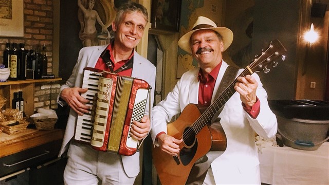 Zanger Gitarist Ricco nederlandstalig