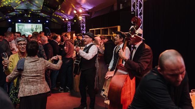 Cocktail Nuts muziek bij een borrel of receptie