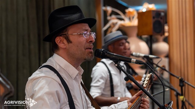 Latino Bonito rondlopende muzikanten Latino Bonito rondlopende muzikanten