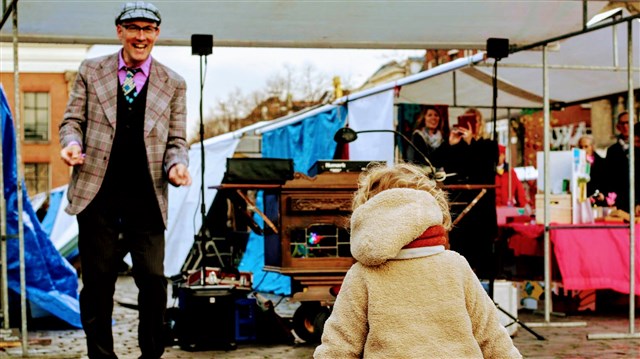 De Vintage DJ bruiloft muziek in festival stijl De Vintage DJ bruiloft muziek in festival stijl