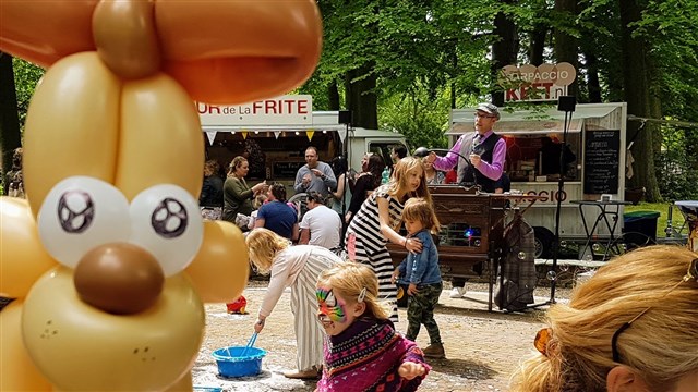 De Vintage DJ mobiele dj De Vintage DJ mobiele dj