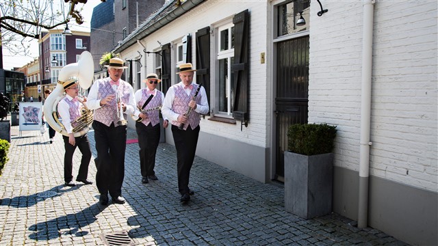 Looporkest Streetparade dixieland