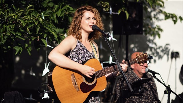 Sunny Up muziek bij een borrel of receptie Sunny Up muziek bij een borrel of receptie