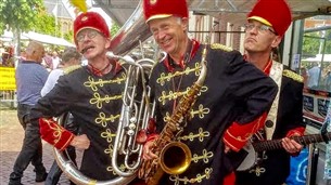 De Fanfare Band - Manjefiek Maastricht voor feest, bruiloft en evenement